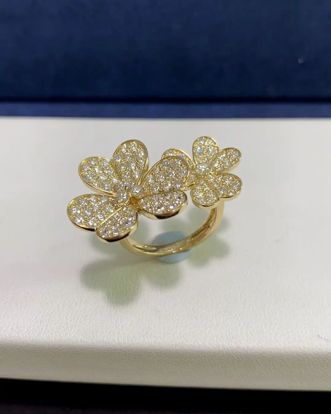 四叶草铂金耳环定制图片展示